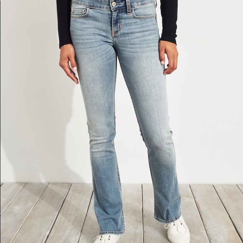 *NEW* Hollister Low-Rise Bootcut Jeans